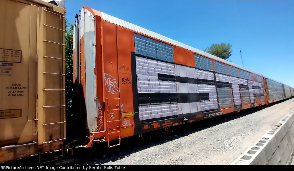 BNSF 27421 TTGX 693705